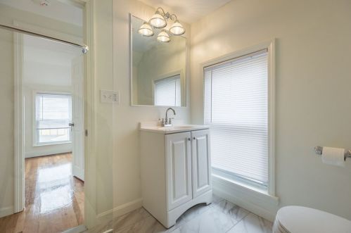 14 Fowle St, Woburn MA  01801-5102 exterior