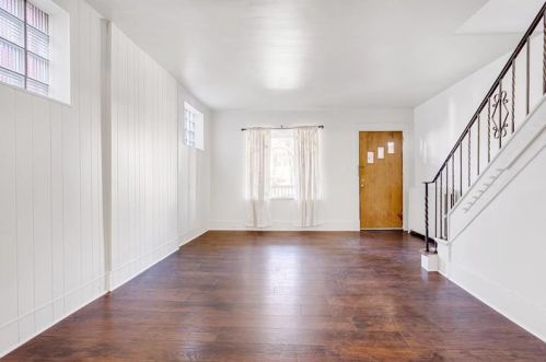 4135 Murray Ave, Pittsburgh PA  15217-2703 exterior