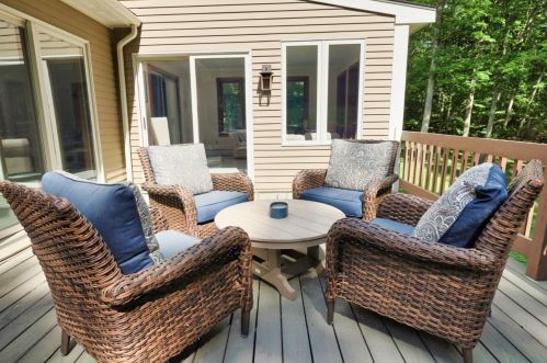 26 Wright Rd, Hollis NH  03049-6154 exterior