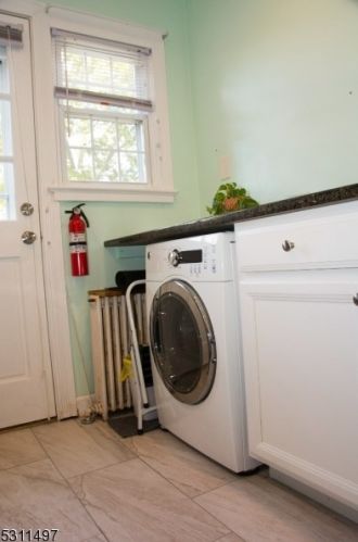 17 Elmwood Ter, Elmwood Park NJ  07407-1729 exterior