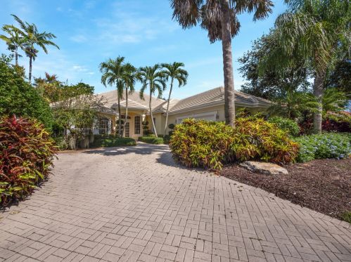 122 Chasewood Cir, West Palm Beach, FL 33418-4624