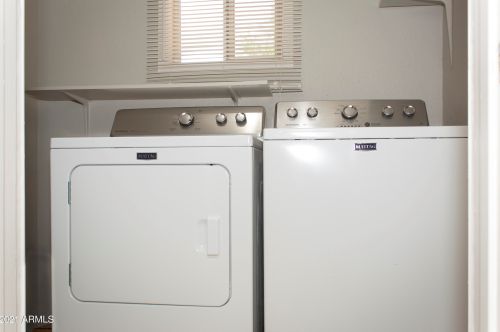 8136 12 St, Phoenix AZ 85022-3137 exterior