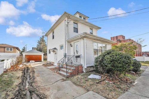 1327 Scimitar Ave, Floral Park NY  11003-3312 exterior