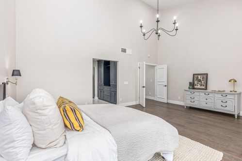 1213 Via Mil Cumbres, Solana Beach CA  92075-1726 exterior