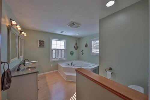4121 Green Pond Rd, Easton PA  18045-2509 exterior