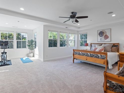 2075 Merlot Dr, Morgan Hill CA  95037-3883 exterior