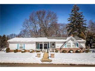 1435 Neil Evan Dr, Akron, OH 44313-5752