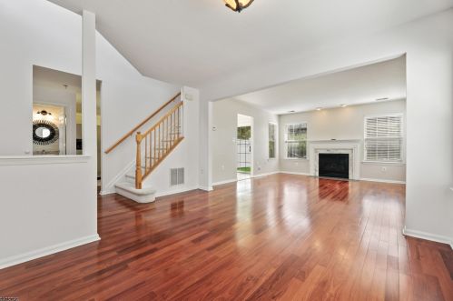 355 Wren Ln, Bedminster, NJ 07921-1930