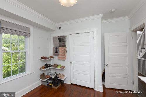 528 Liberty St, Charles Town WV  25414-1830 exterior