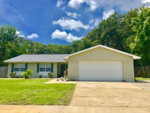 2621 Applewood Dr, Titusville, FL 32780-5901