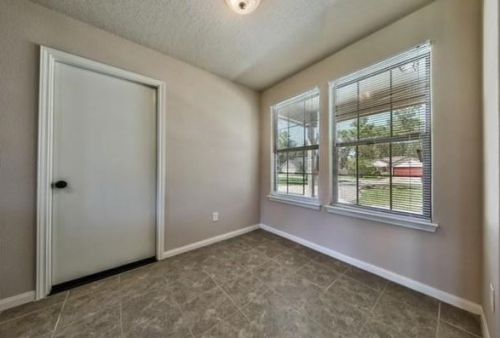 10604 Royal Adrian Dr, Conroe TX  77303-2714 exterior