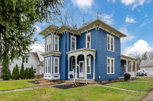 243 Newark Rd, Mount Vernon, OH 43050-4116