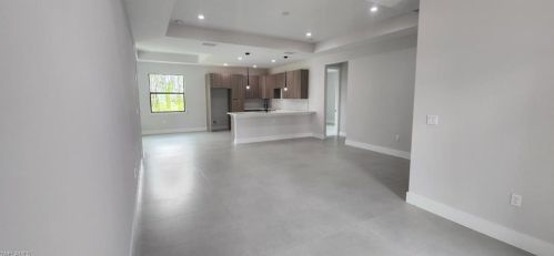 3443 68th Ave, Naples, FL 34120-6452