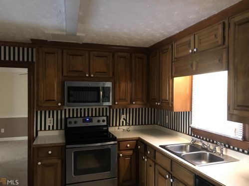 6336 Southland Forest Dr, Stone Mountain GA  30087-4941 exterior