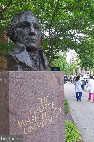 940 25th St, Washington DC  20037-2100 exterior