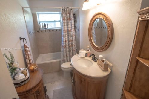 6651 25 St, Hollywood FL 33023-2738 exterior