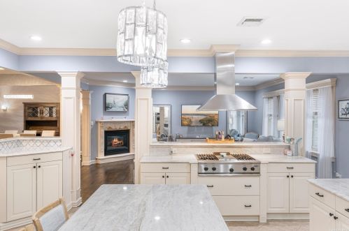 55 Chestnut St, Mount Sinai NY  11766-2326 exterior