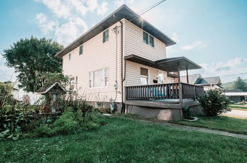 110 Elm St, Homer City, PA 15748-1349