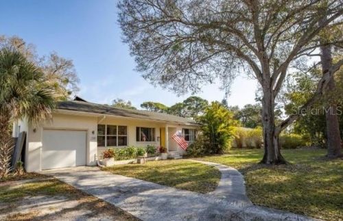 2140 Coronada Way, Saint Petersburg, FL 33712-4107