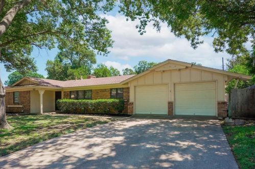 625 Cullum Ave, Hurst TX  76053-6541 exterior