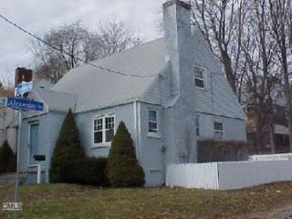 210 Truman St, Bridgeport, CT 06606-4930