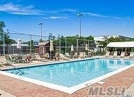 111 Clubhouse Dr, Copiague NY  11726-3249 exterior