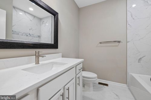 10906 Thiel Ct, Spotsylvania VA  22551-8034 exterior