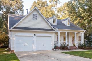 5121 Fairmead Cir, Raleigh, NC 27613-7858