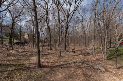 335 Albion Rd, Lincoln RI  02865-4240 exterior