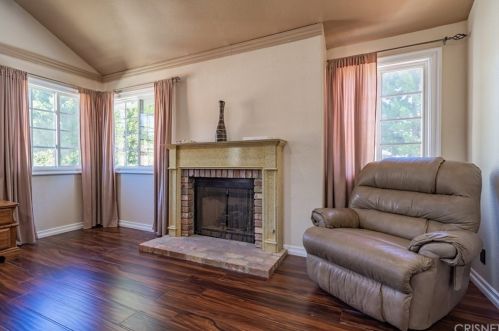 2828 Inyo Cir, Simi Valley CA 93063-2002 exterior