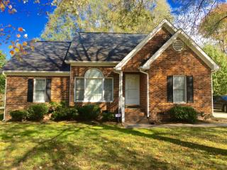 212 Maplewood St, Oxford, NC 27565-2829