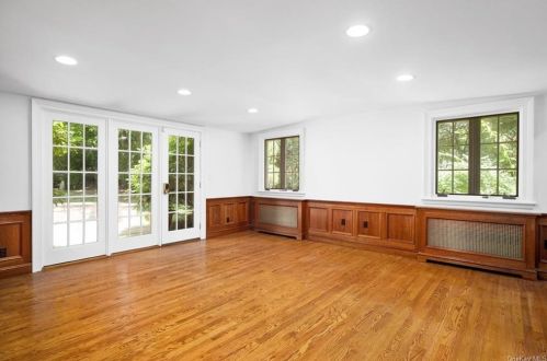 9 Rutland Rd, Scarsdale NY  10583-3508 exterior