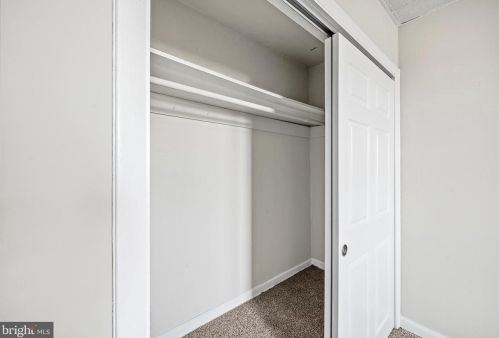 6402 Callowhill St, Philadelphia, PA 19151-4009