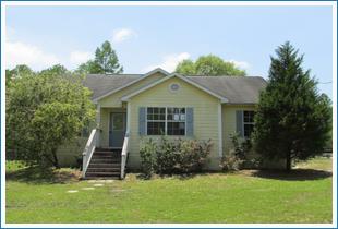 9720 Joan Rd, Youngstown, FL 32466-2620