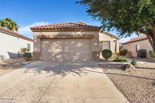 16386 Crater Ln, Sun City, AZ 85374-6208