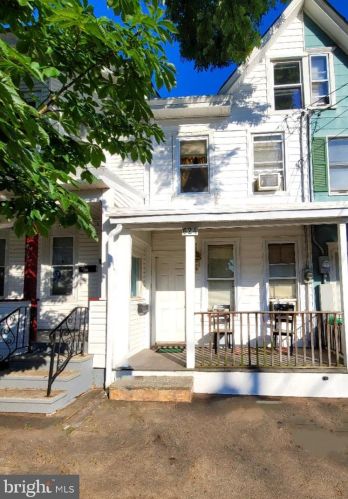 624 Ohio Ave, Trenton, NJ 08638-3824