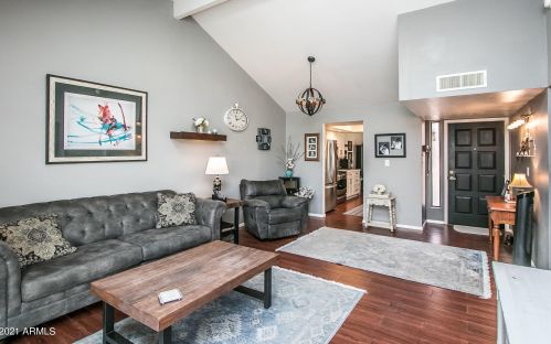 912 Sycamore Pl, Chandler, AZ 85225-1855