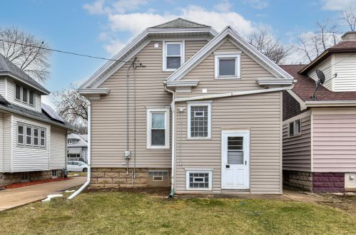 1325 58th St, Milwaukee WI  53214-3434 exterior