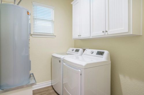 4022 Fort Bend Dr, Galveston TX  77554 exterior