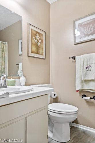 612 4th Ter, Cape Coral FL  33909-2002 exterior