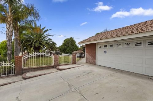 5378 Golden Ave, Riverside CA  92505-2417 exterior