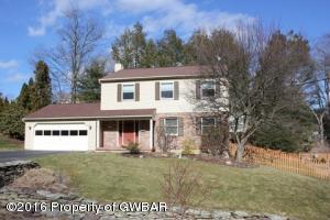 16 Druid Hills Dr, Wilkes Barre, PA 18708-1101
