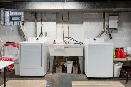 139 Race St, Pittsburgh PA  15235-3630 exterior