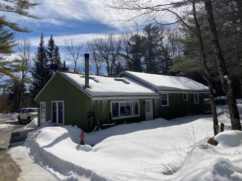 72 Mckinley Dr, Washington NH  03280-3463 exterior