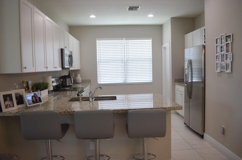 725 Leonardo Cir, Fort Pierce FL  34986-4355 exterior