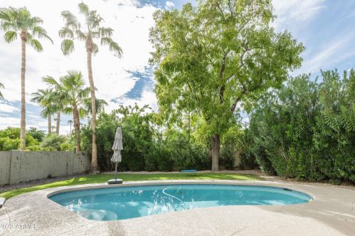 7528 Woodshire Cv, Scottsdale AZ  85258-2015 exterior