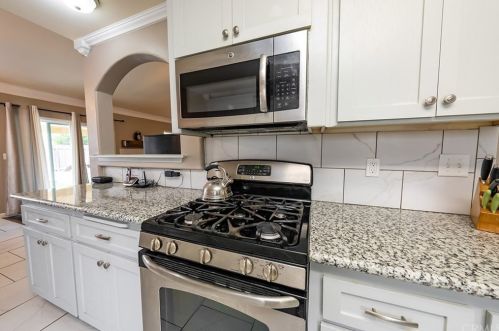 3354 Summer Ln, Madera CA  93637-6001 exterior