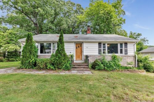 104 Fairview St, Milford, CT 06460-4128