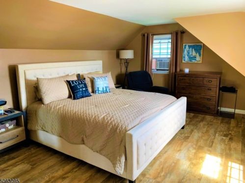 89 Bearfort Rd, West Milford Lakes NJ  07480-1401 exterior