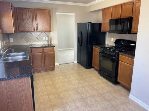 16783 Warbler Dr, Conroe, TX 77385-3769